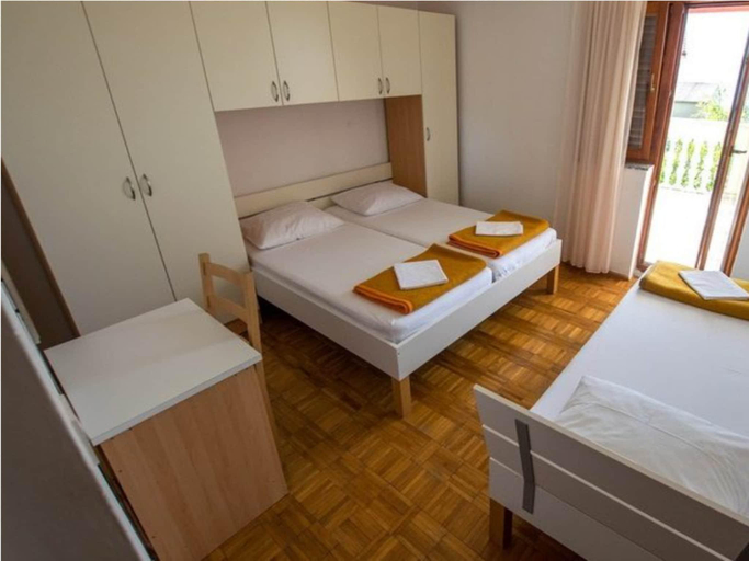 Bedroom 2, House in Starigrad near Paklenica Park, Starigrad