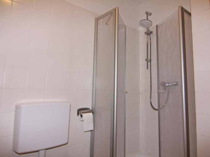 Bathroom 2, Gemutliche Ferienwohnung auf Fehmarn, Ostholstein