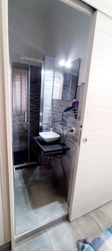 Bathroom 3, Gilda, Sassari
