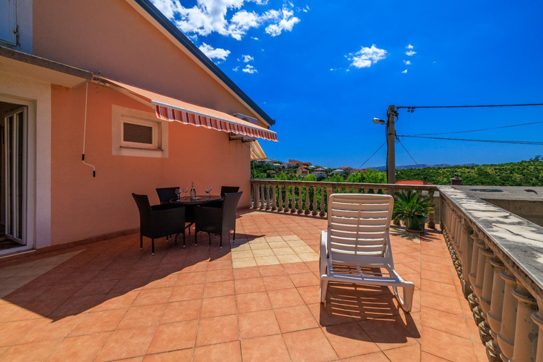 Others 3, Apartments and rooms Bionda, Senj