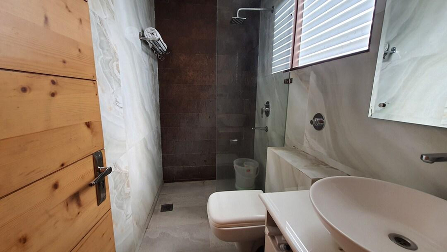 Bathroom, Hotel Amar Heights , Dehradun