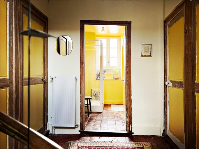 Bathroom, Maison Beurdelaine, Yonne