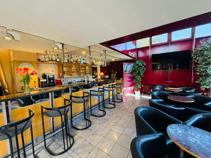 Food & Drinks
