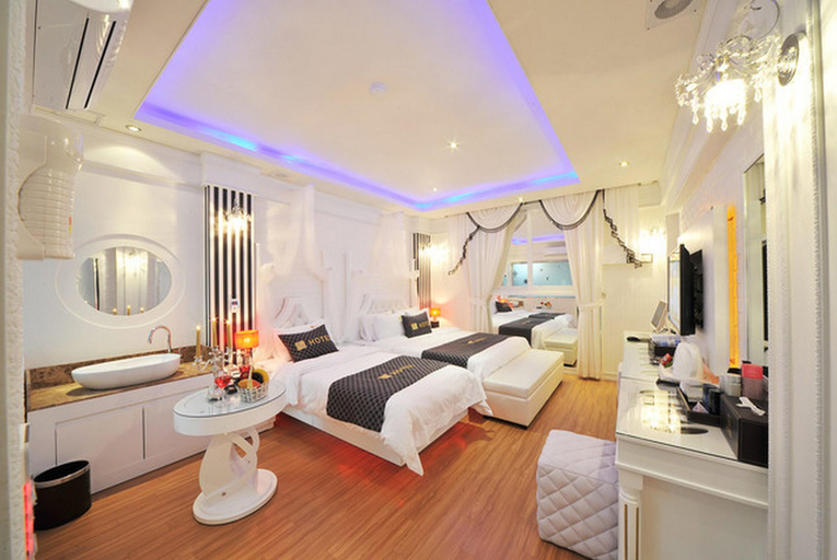 Bedroom 2, Gwangju Hwajeong-dong luxury hotel, Buk
