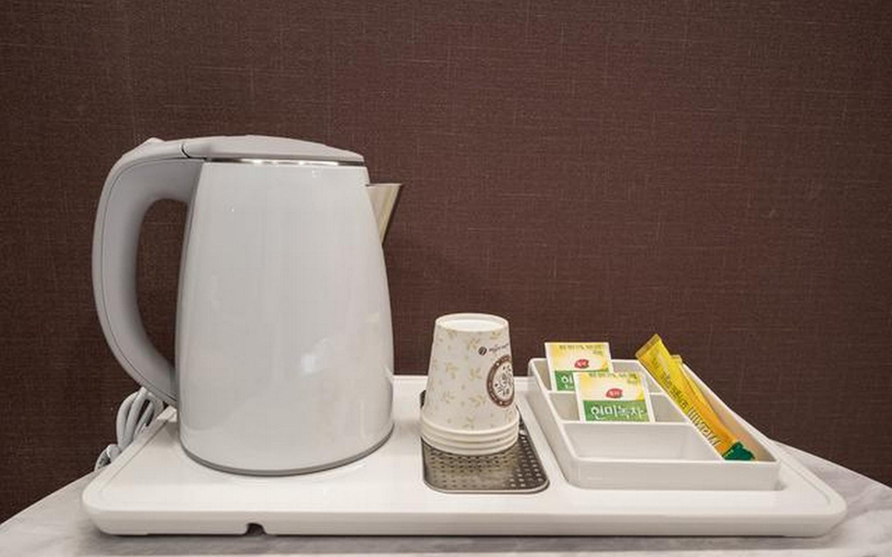 Amenity (Guest room) 4, Suwon Ingyeodong Day and Night, Suwon