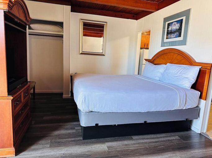Bedroom, Anchor Inn Motel, Whatcom