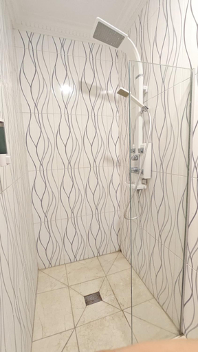 Bathroom 3, Silver Fern Beach Retreat, Lombok