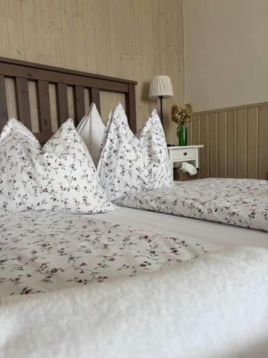 Bedroom 2, Huber Panzio, Sopron-Fertőd