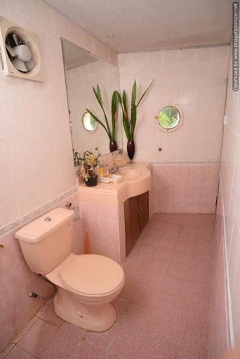Bathroom 3, Sailor's Rest, Bentong