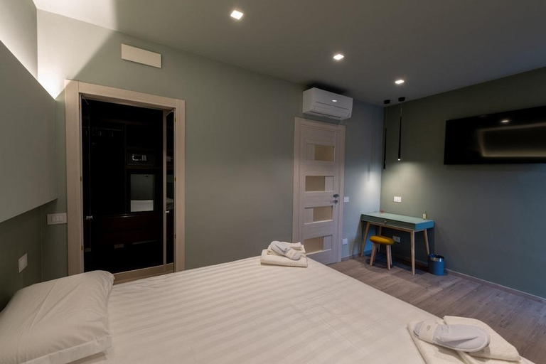 Bedroom 3, DiVino Rooms Deluxe, Brescia