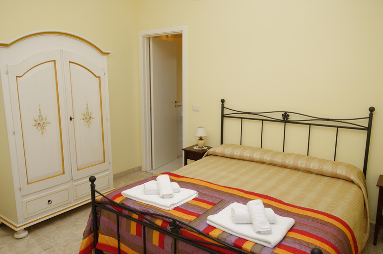 Others 5, Residenza Mosco, Lecce