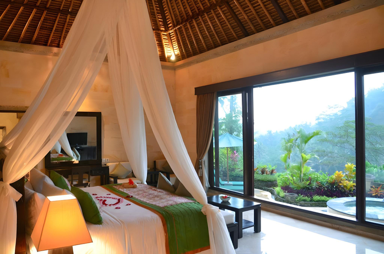 Bedroom, Romantic 1 BR Royal Pool Villa #K156, Gianyar