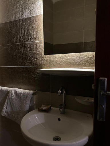Bathroom 2, Pyramids Road Guest House, Al-Ahram