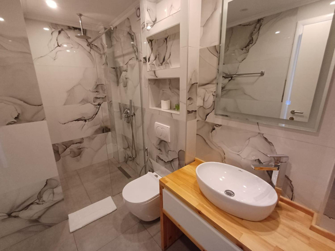 Bathroom 2, Velco BB Himara, Vlorës