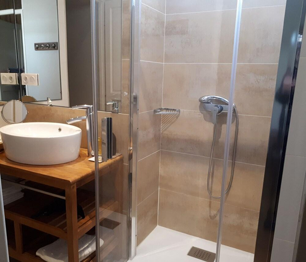 Bathroom, La Rochelière, Indre-et-Loire