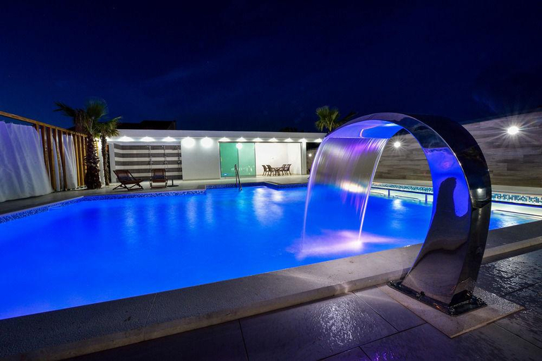 Sport & Beauty 2, Villa Nika with pool & parking near Zadar, Bibinje