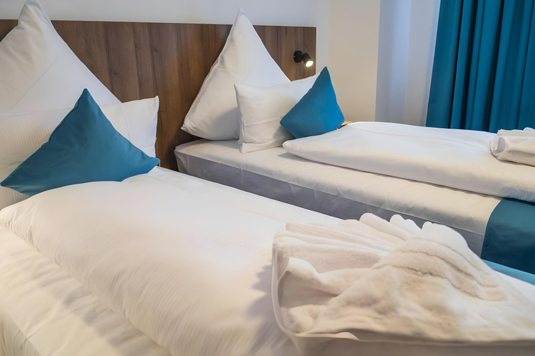 Bedroom 4, Hotel Hansa, Stuttgart