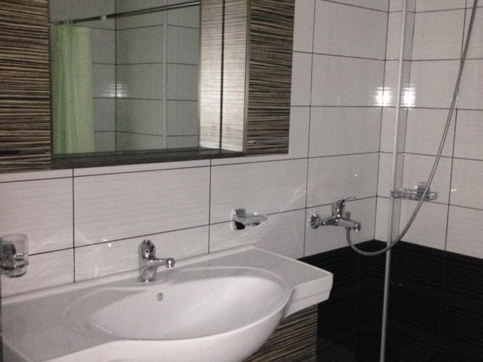 Bathroom 3, Grand Park Hotel, Gjirokastrës