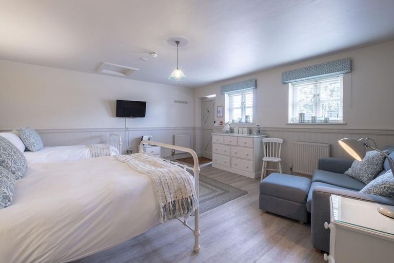 Bedroom 2, The Ship at Dunwich, Suffolk
