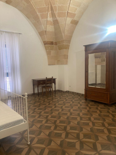 Others 4, Palazzo Primitivo, Taranto