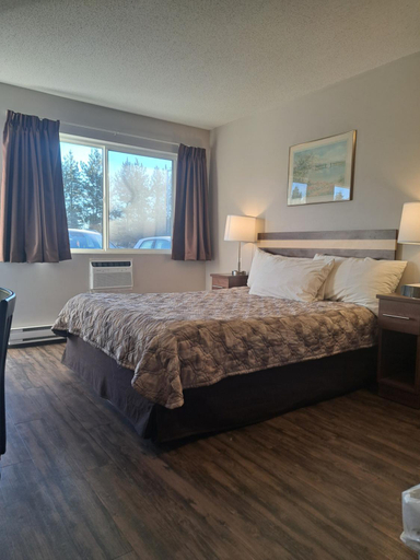 Bedroom 3, Bon Voyage Inn, Fraser-Fort George