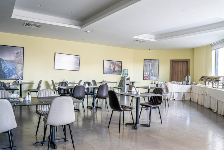 Food & Drinks 5, Liv Weibdeh Hotel Suites, Wadi Essier
