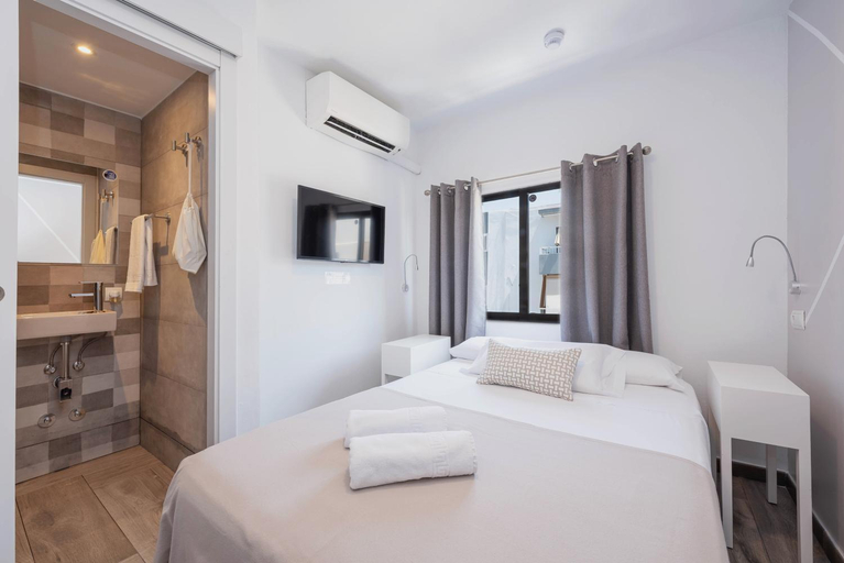 Bedroom 2, Hostal Costa, Baleares