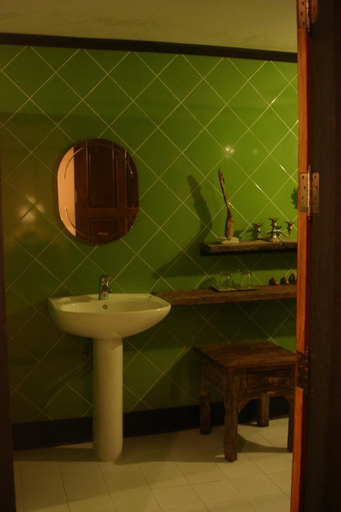 Bathroom, Saimoonbury Resort, Chai Prakarn