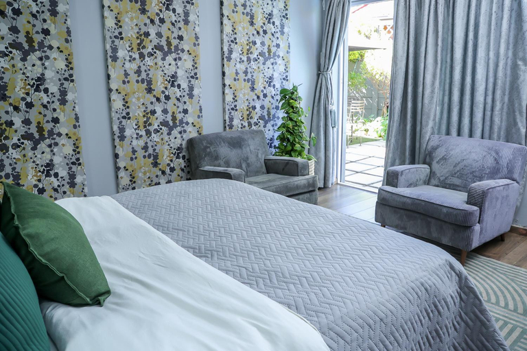 Bedroom 3, The Retreat Guesthouse, Frances Baard