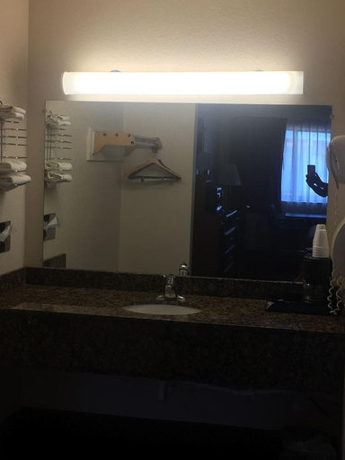 Bathroom 3, American Best Value Inn, Apache