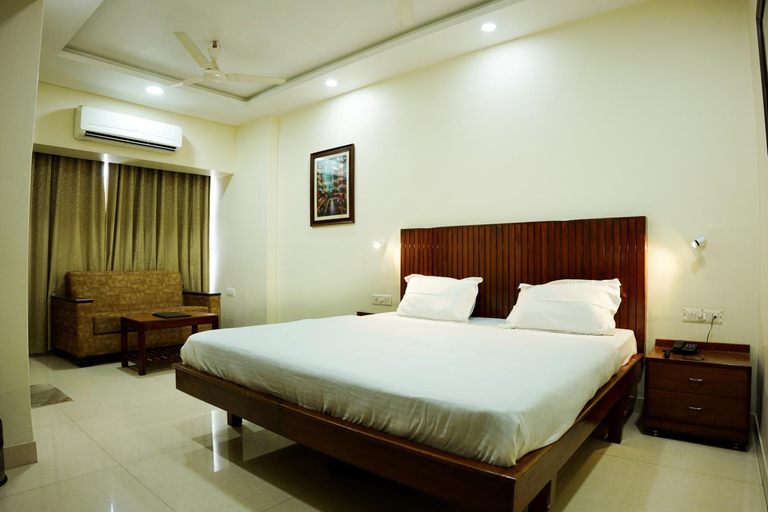 Bedroom 5, Hotel Sandhu Palace, Jodhpur