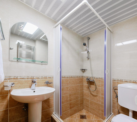 Others 4, Apartments Ivona