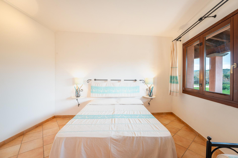 Bedroom 2, Relaxing Residence Baia dei Mirti B4 1 Bedroom Apartment Sleeps 4 -Bilo-4, Olbia-Tempio