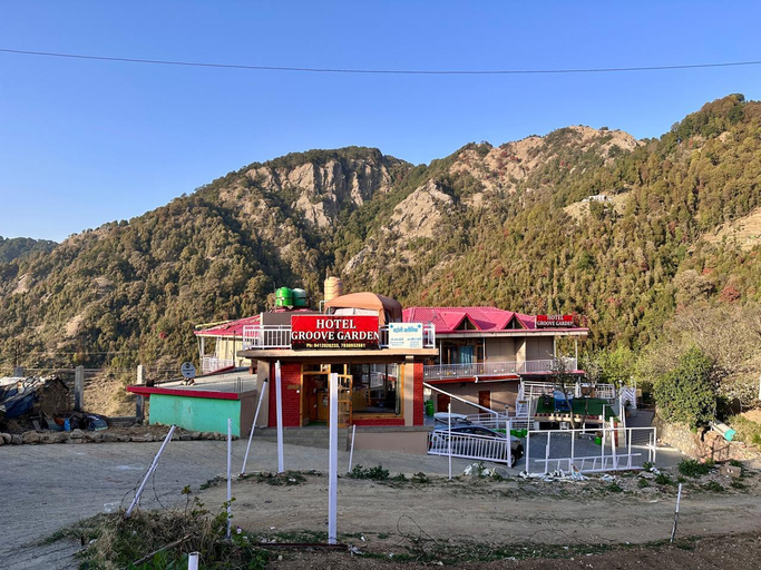 Exterior & Views