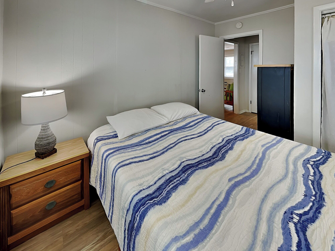 Bedroom 2, You-N-Sea by Topsail Realty, Pender