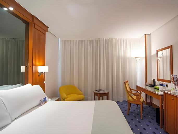 Bedroom 2, Exe Coruna, A Coruña