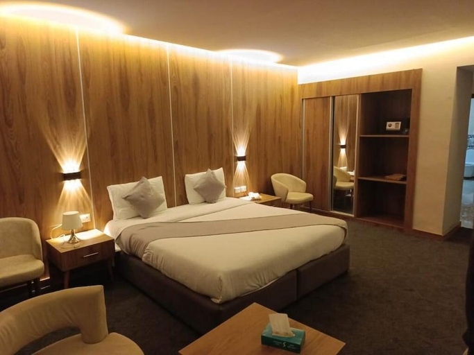 Bedroom 2, Sandy Palace Hotel, Wadi Essier