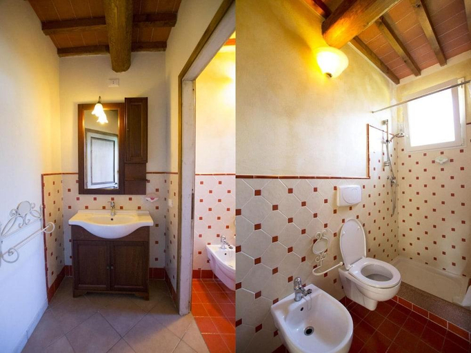 Bathroom 4, Borgo Felciaione, Pisa