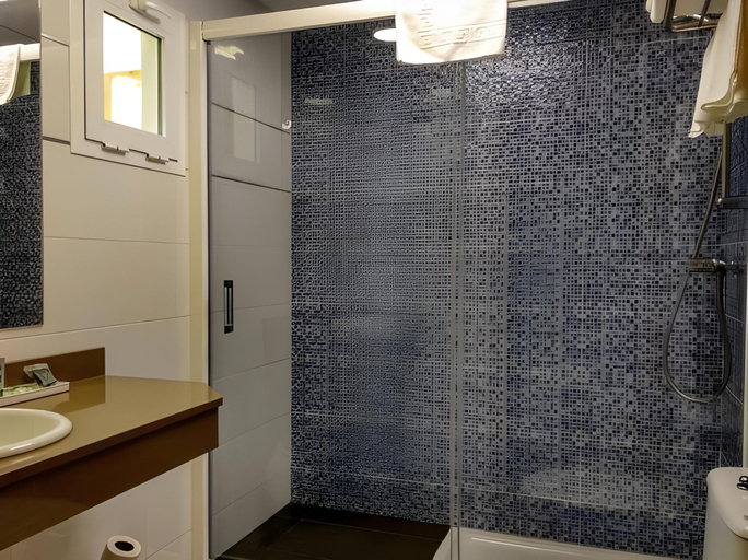 Bathroom 4, Apartamentos Jet - Adults Only, Baleares