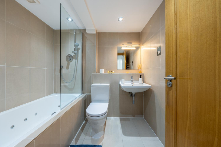 Bathroom 3, The Paddington Apartments, London