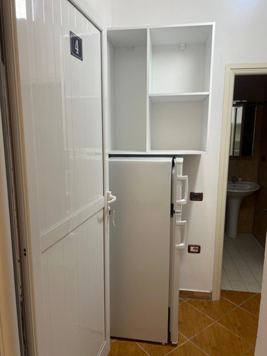 Others 5, Roel 2 -apartments, Vlorës