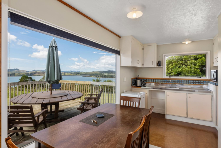 Others 4, Ranui Lodge, Far North