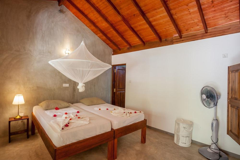 Bedroom 2, De Silva Palm Resort, Kalpitiya