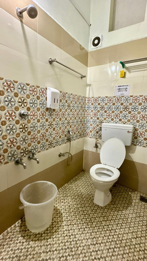 Bathroom 3, Morning Hills, Idukki
