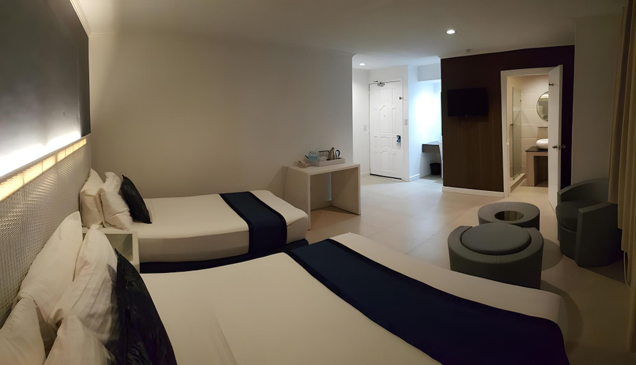 Bathroom 3, Hotel Bahia Subic Bay, Olongapo City