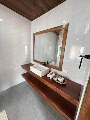 Bathroom 4, Nam ou view villa, Ngoi