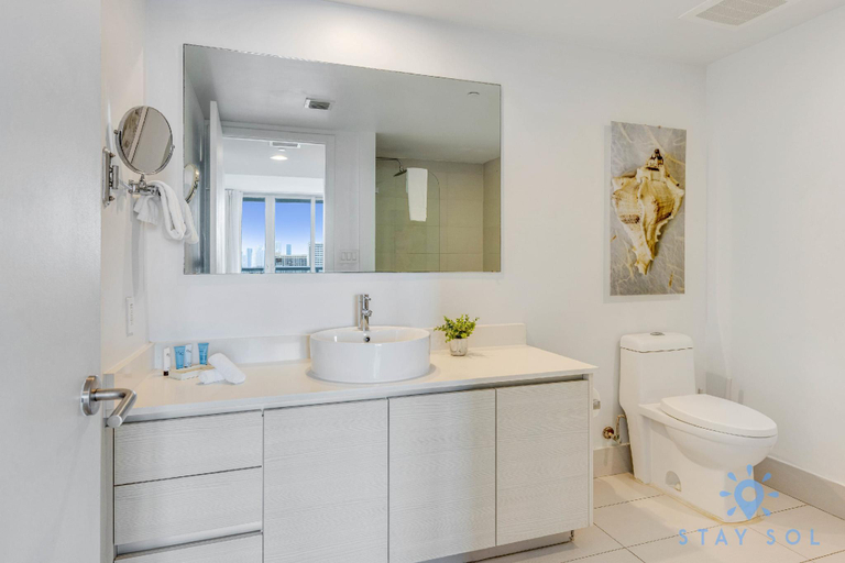 Bathroom 4, Infinite View |Balcony| Pool + Gym + Near Beach, Broward