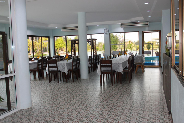 Food & Drinks 4, Menam Resort, Bang Len