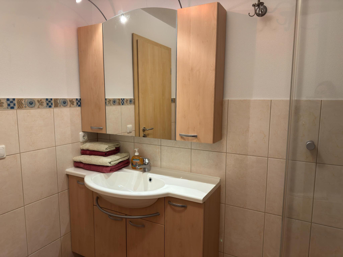 Bathroom 3, Wohnung in Wiek nahe Juliusruh Strand, Vorpommern-Rügen
