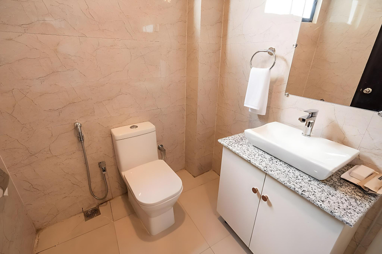 Bathroom, Royale Lalawi Hotel, Aizawl
